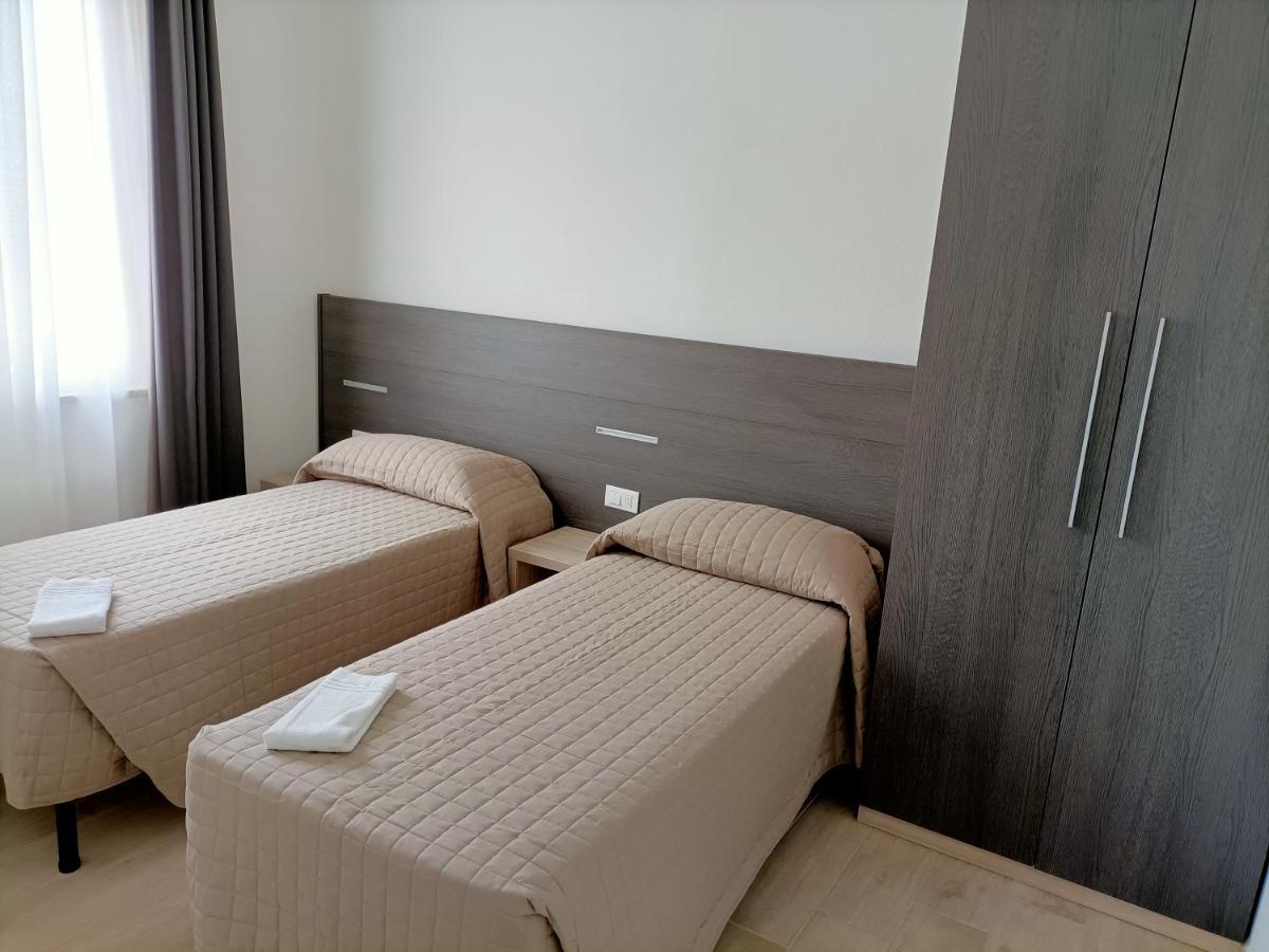 Hotel Bed & Book Rimini Eksteriør billede